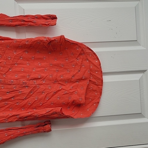 Old Navy Women's V Neck Blouse - Picture 2 of 11